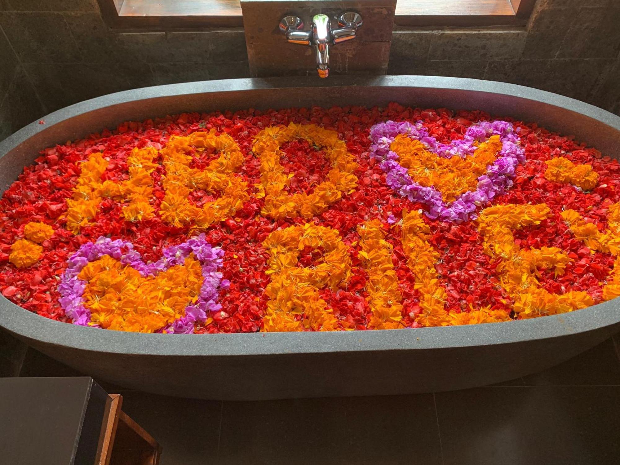 Poka Ubud Hidden Paradise & Spa By Eps מראה חיצוני תמונה