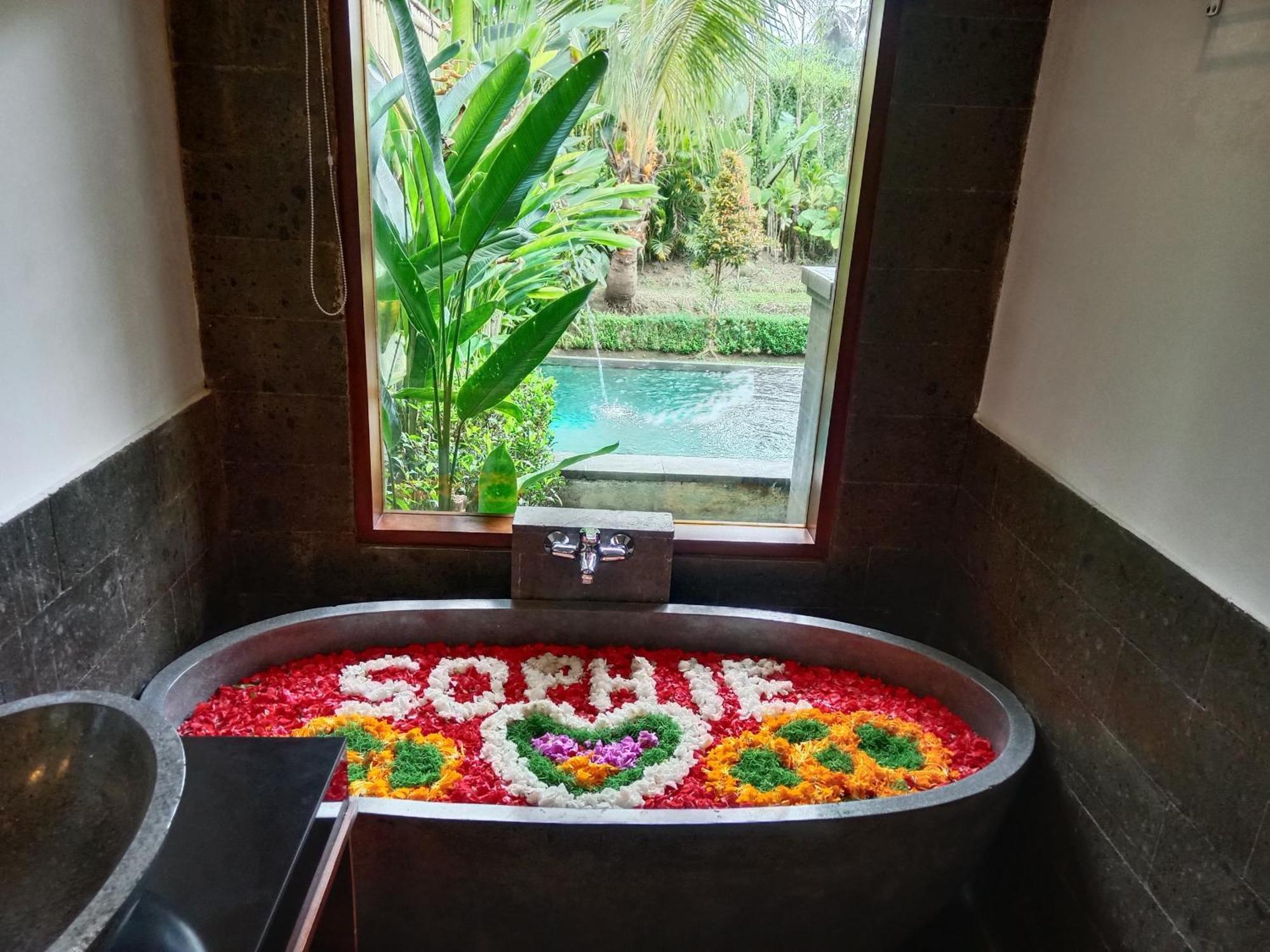 Poka Ubud Hidden Paradise & Spa By Eps מראה חיצוני תמונה