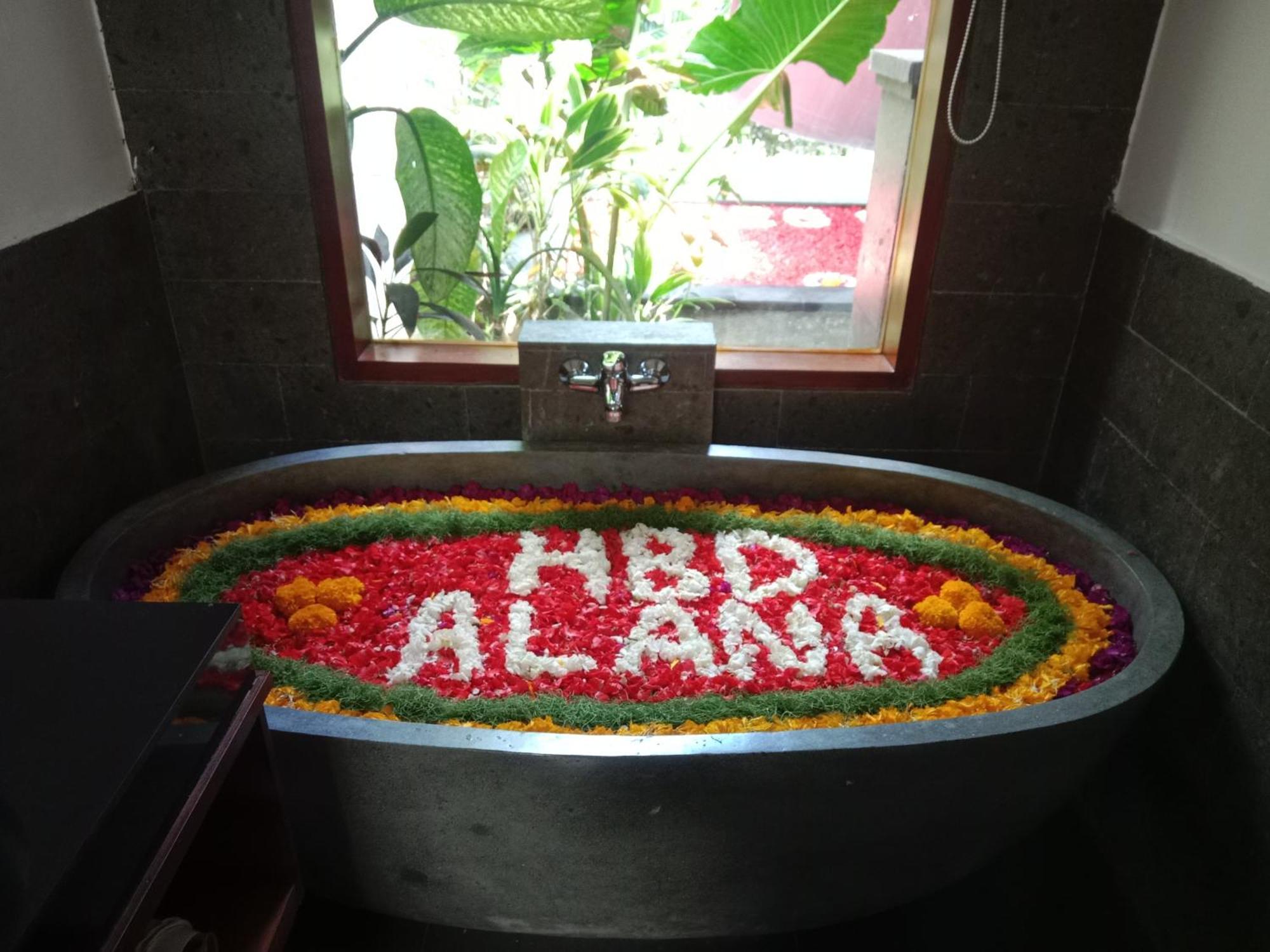 Poka Ubud Hidden Paradise & Spa By Eps מראה חיצוני תמונה